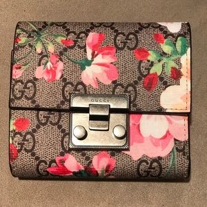 Gucci wallet, Blooms print